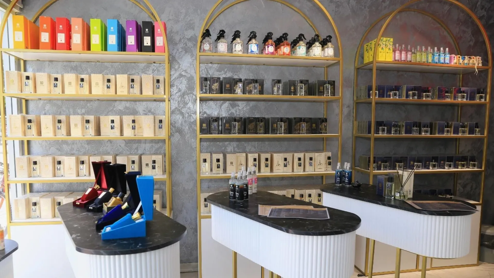 Joure Perfume mağaza içi